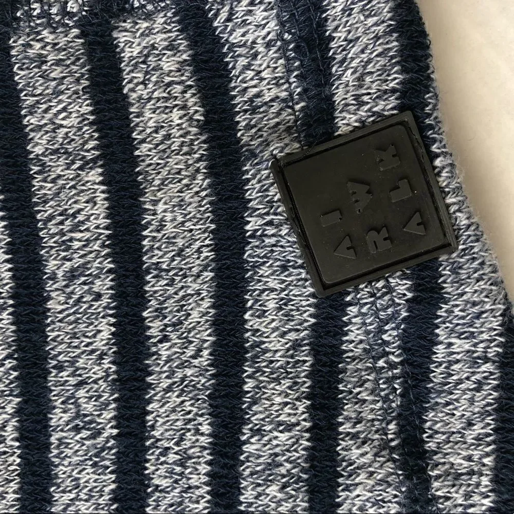 Men’s Airwalk size Large blue/gray striped sweater